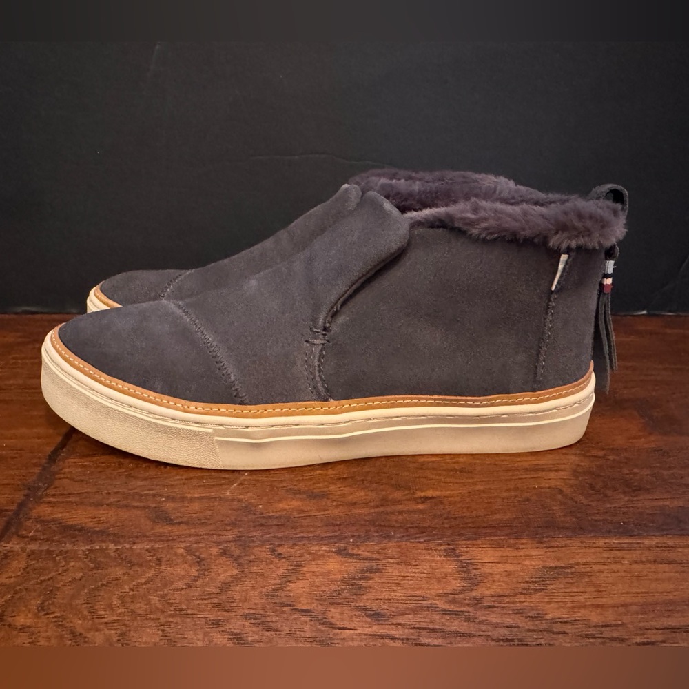 TOMS Paxton Slip On Bootie Shoes Faux Fur Lined Grey Suede